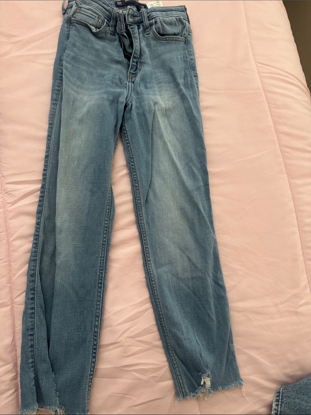 Hollister Women's Light Wash Straight-Leg Jeans
